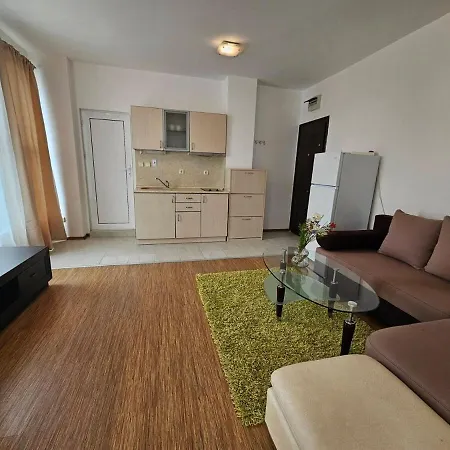 Odisei Large شقة *