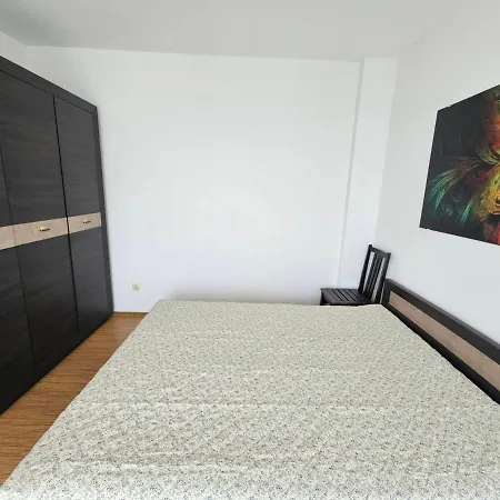 Odisei Large شقة