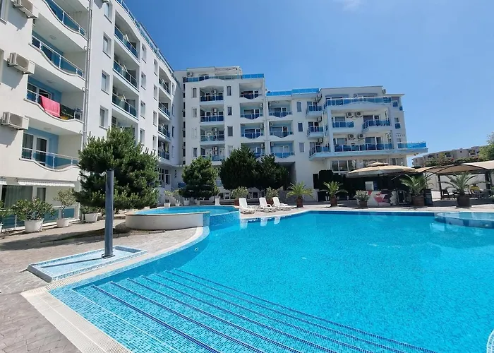 Odisei Large Apartment