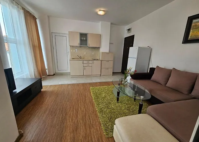 Odisei Large Apartment *