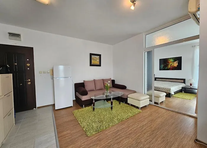 Odisei Large * Nesebar